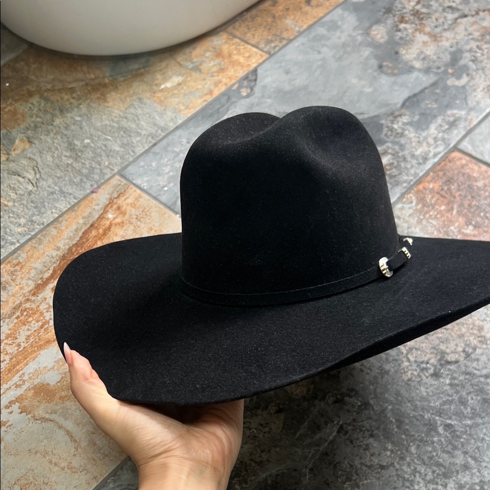 Serratelli Elegant Black cowboy Hat size 7 long oval 6X